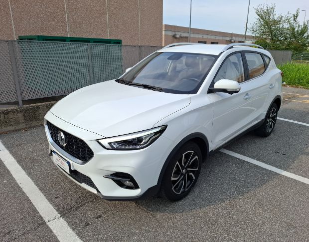 MG zs luxury foto 8