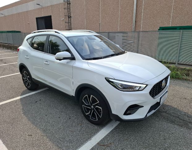 MG zs luxury foto 7