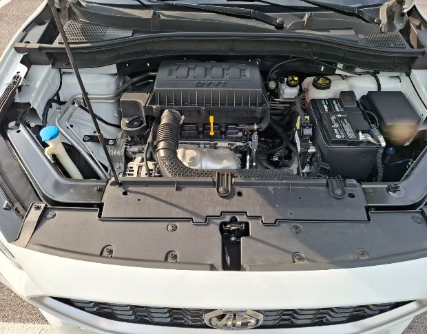 MG zs luxury foto 9