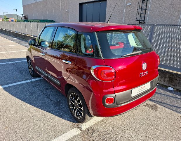 Fiat 500l lounge foto 1