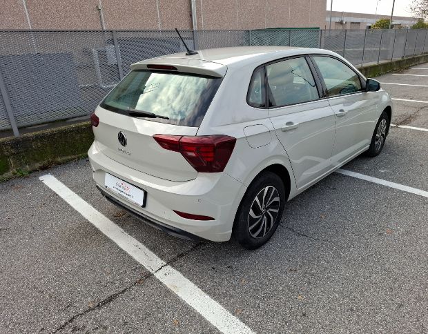 Volkswagen polo Life foto 5