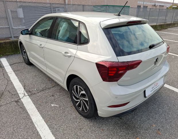 Volkswagen polo Life foto 7