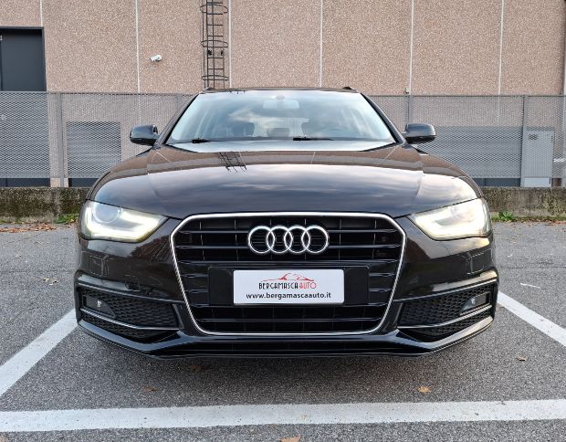 Audi a4 s-line foto 4