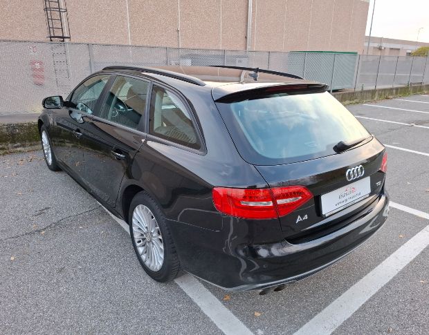 Audi a4 s-line foto 2