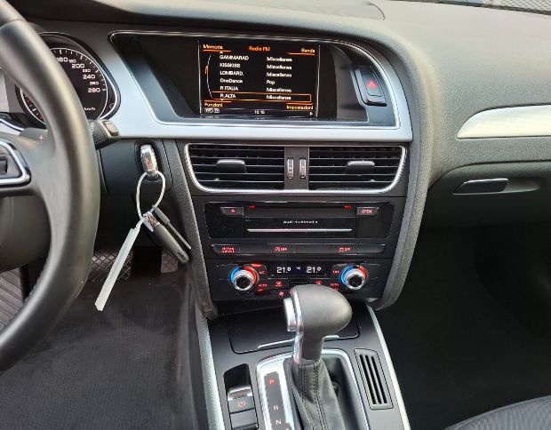 Audi a4 s-line foto 13