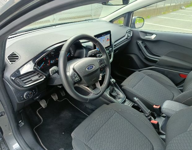 Ford Fiesta titanium foto 7