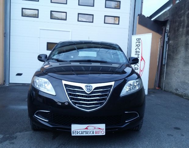 Lancia Ypsilon 1.2 Gold foto 3