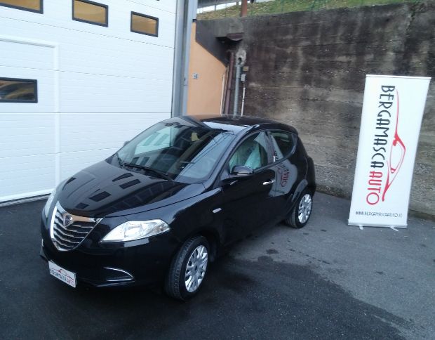 Lancia Ypsilon 1.2 Gold foto 1
