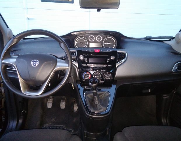Lancia Ypsilon 1.2 Gold foto 5