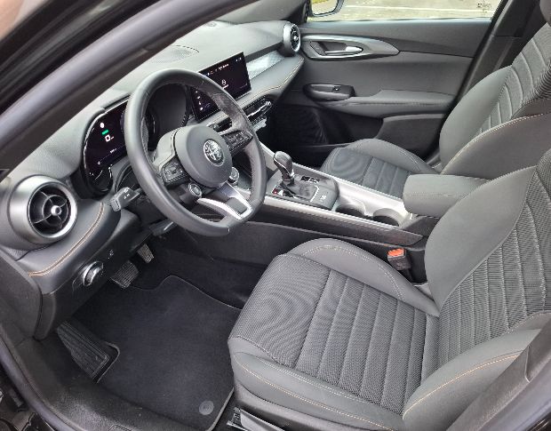 Alfa Romeo Tonale 1.5 hybrid 160CV foto 7