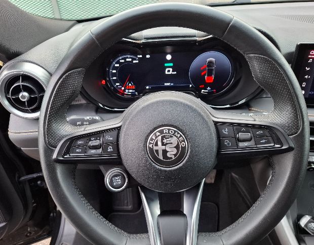 Alfa Romeo Tonale 1.5 hybrid 160CV foto 9