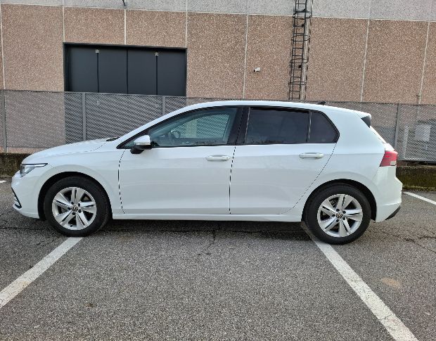 Volkswagen Golf Life foto 2