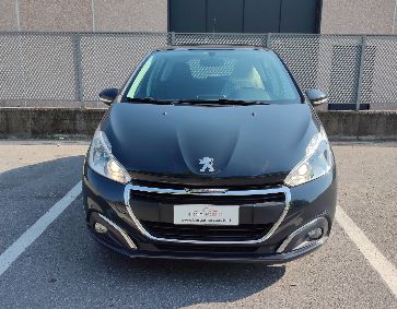 Peugeot 208 1.2 benzina foto 2