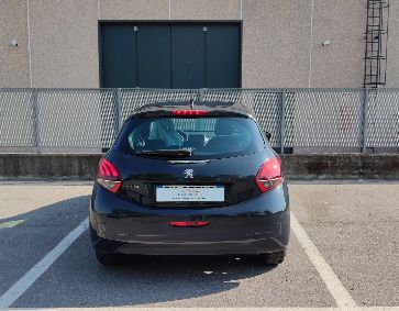Peugeot 208 1.2 benzina foto 4