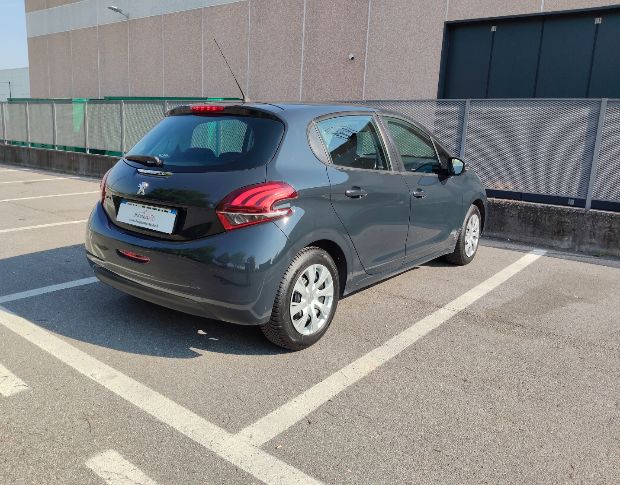 Peugeot 208 1.2 benzina foto 3