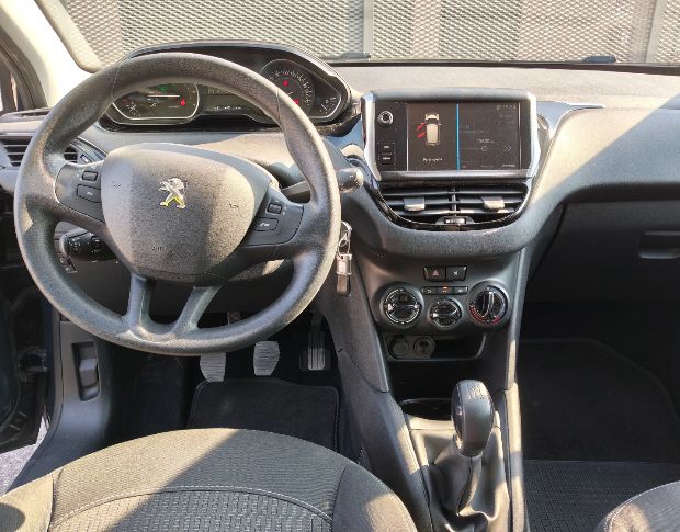 Peugeot 208 1.2 benzina foto 9