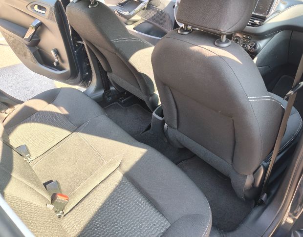 Peugeot 208 1.2 benzina foto 11