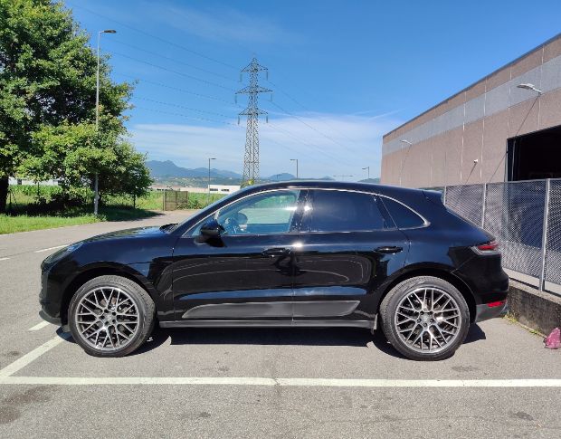 Porsche Macan 2.0 Benzina foto 2