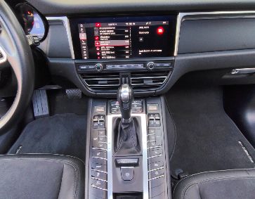 Porsche Macan 2.0 Benzina foto 9