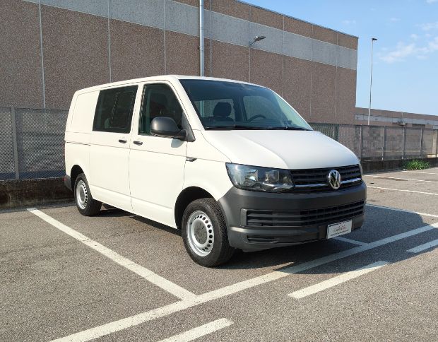 Volkswagen Trasporter Combi 6 posti foto 1