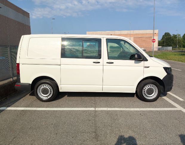 Volkswagen Trasporter Combi 6 posti foto 3